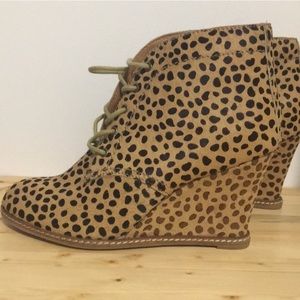 Leopard Print Cowskin Wedges